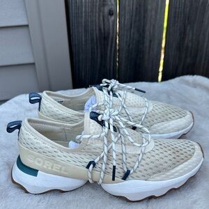 Sorel Cream Sneakers with Blue Highlights Size 8.5